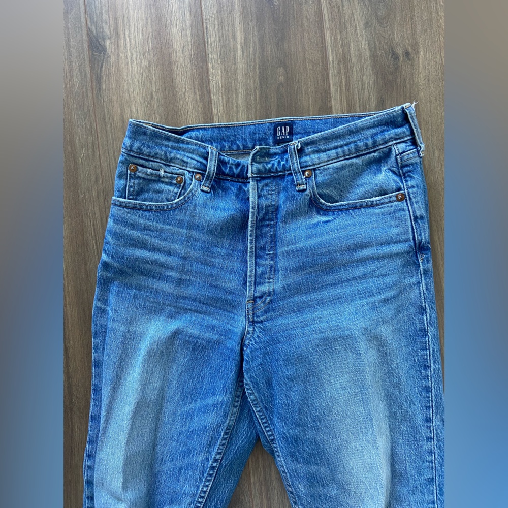 Gap Kick Flare Jean Size 6